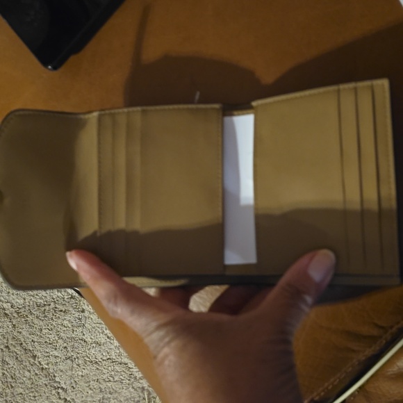 🆕Coach  Floral Wallet - Picture 4 of 4